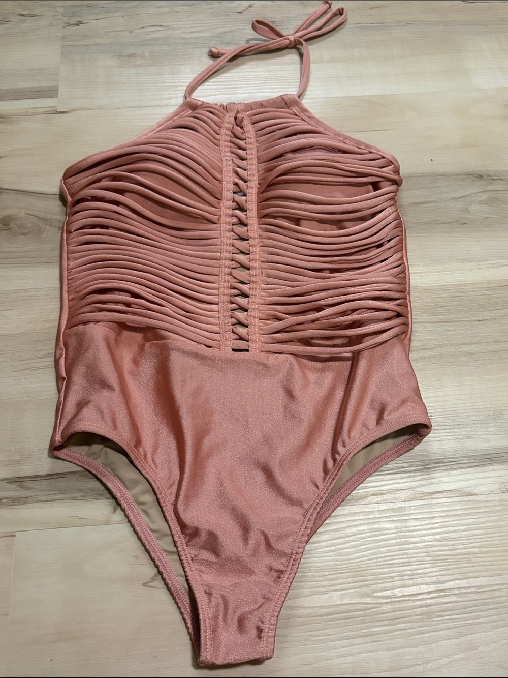 Store Guette Rose Pink Strappy Cage One Piece Swimsuit size medium Brazilian